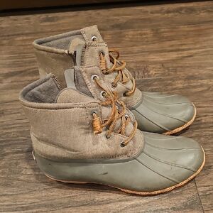 Well Worn LL Bean Sperry Boots Stylish Gray Women's Boots